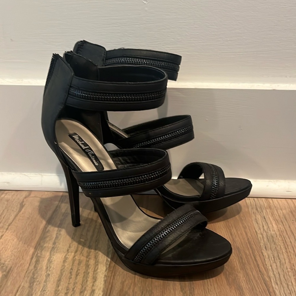 Michael Antonio zipper Black Strappy Heels 8